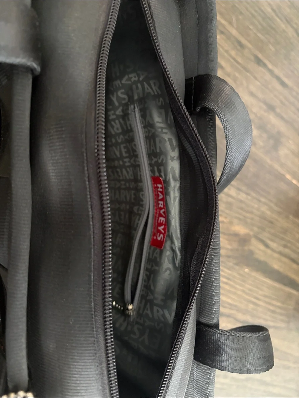 Harvey’s Original Seatbelt Tote- Black